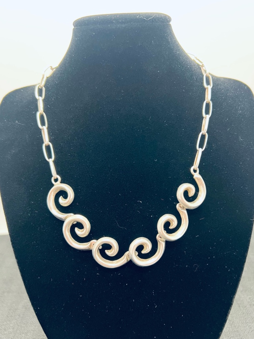 Sterling Silver Swirl Link Oval Chain Necklace 16.5 Inch